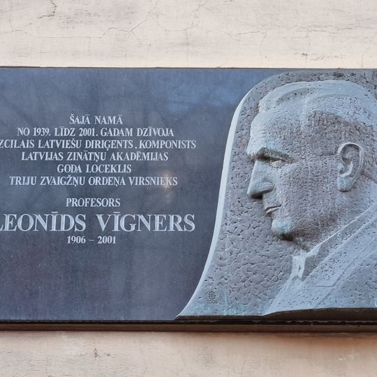 Commemorative plaque to Leonids Vīgners