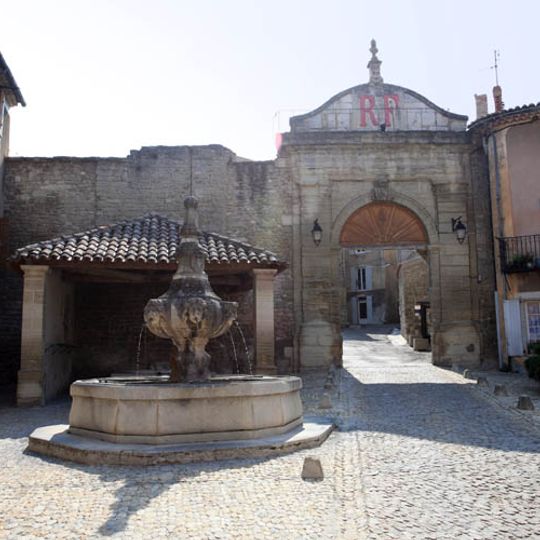 Fontaine de la Grande Porte