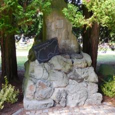 Soubor náhrobků a památník s hroby příslušníků roty Nazdar