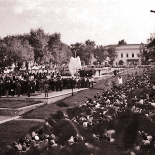 Сквер Героїв підпільників