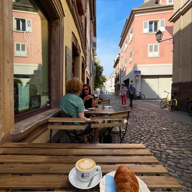 Café Bretelles Petite France