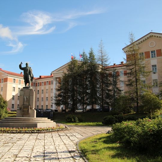 Сквер у памятника С. М. Кирову