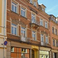 Mietshaus in geschlossener Bebauung Oberstraße 1