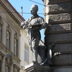 Kolschitzky monument by Emanuel Pendl