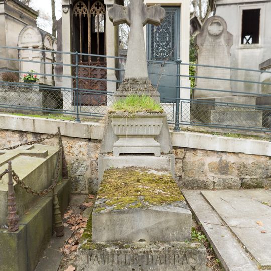 Grave of Darras