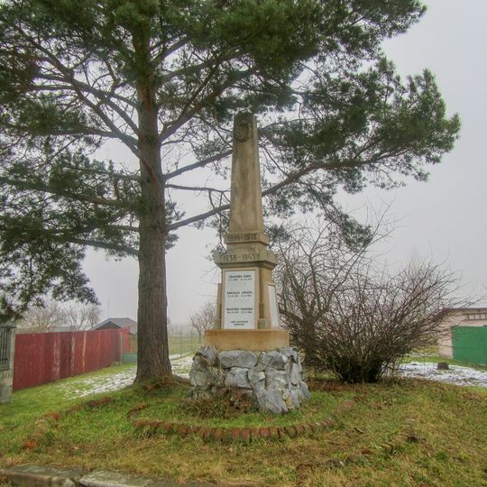 Pomník padlým ve Slavoníně na Kyselovské ulici