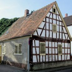 Wohnhaus Erzhäuser Straße 2