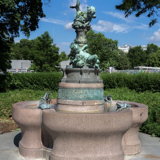 Tilgner-Brunnen, Karlsplatz