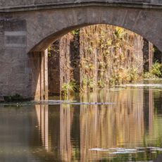Bogenbrücke der Schleuse 51