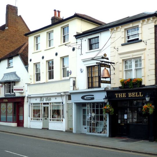 15 And 15a, Bell Street