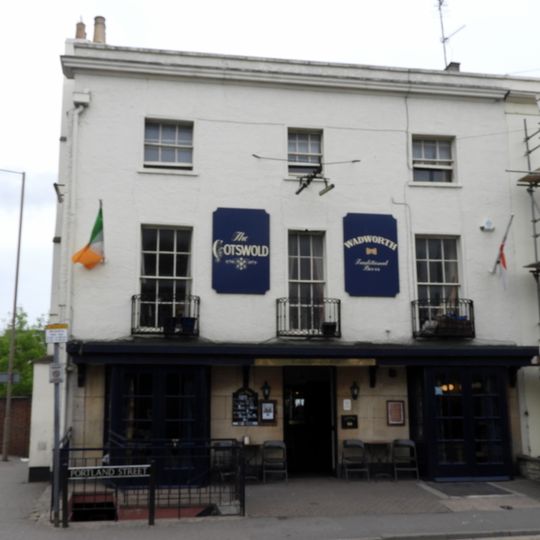 The Cotswold Public House