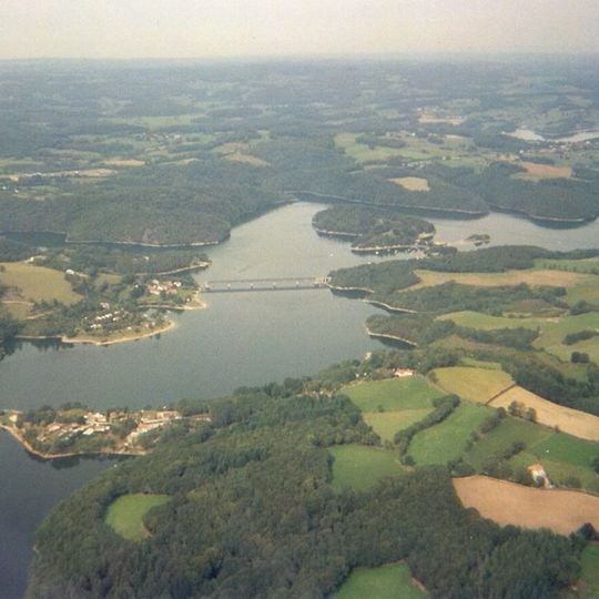 Lago di Saint-Etienne-Cantalès