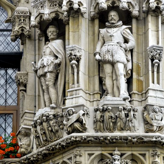 236 gevelbeelden aan het Stadhuis van Leuven