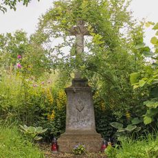 Kříž v Nových Losinách vedle silnice