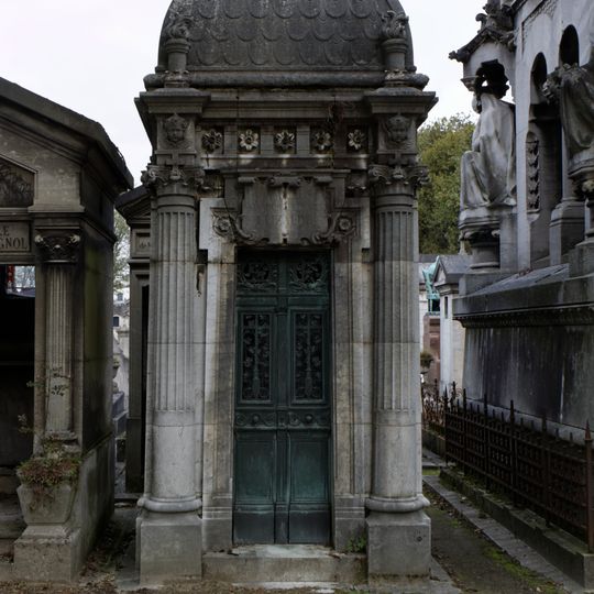 Grave of Elizalde