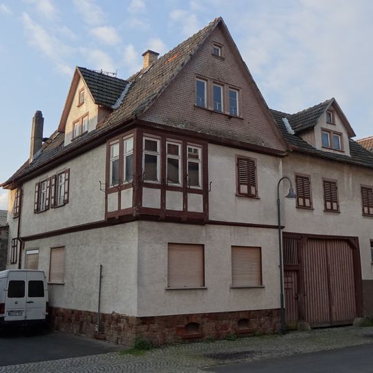 Arnsburger Straße 11