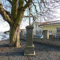 Kříž v ulici U kasáren v Lánech