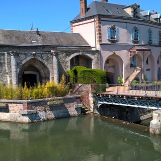 Enceinte et fortifications de Chartres