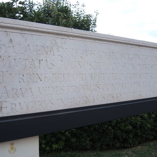 Riproduzione dell'Epigrafe della Fondazione quattrocentesca della Città di Giulia