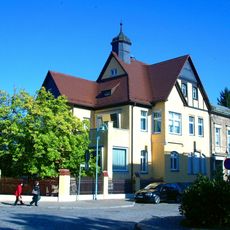 Villa mit Einfriedung Fabrikstraße 7