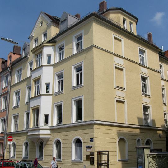 Mietshaus