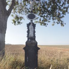 Kříž u cesty severně od Bohušic