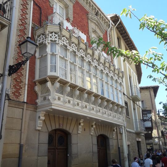 Plaza Carlos III, 12