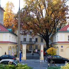 Ogrodzenie z bramą Pałacyku Cukierników w Warszawie