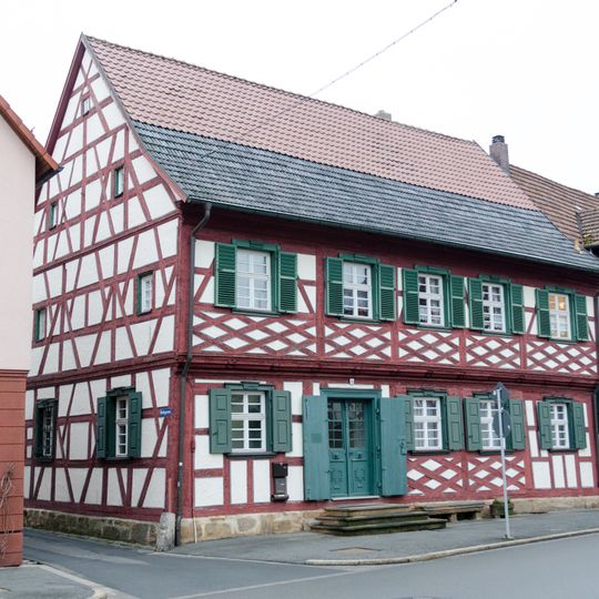 Wohn- und Geschäftshaus