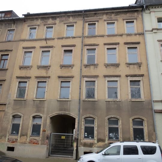 Mietshaus in geschlossener Bebauung Clara-Zetkin-Straße 4