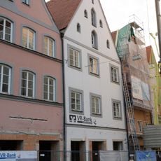 Wohn- und Geschäftshaus