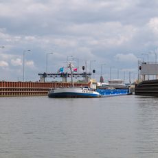 Weir and lock complex Sambeek