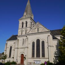 Église Saint-Médard de Neuillé