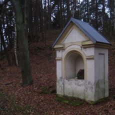 Niche chapel to northeast of Kotel