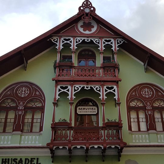 Imóvel situado à Rua XV de Novembro, 801