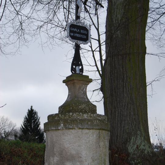 Kříž jižně od Horažďovic u Sádek