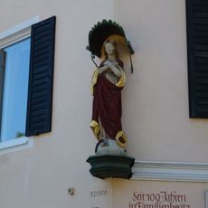 Madonna an Am Kurpark 23