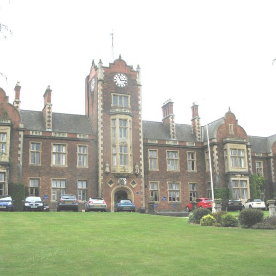 Royal Wolverhampton School