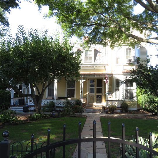 House at 362 Sea Cliff Avenue