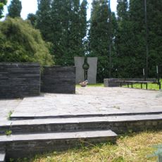 Společný hrob a památník rudoarmějců