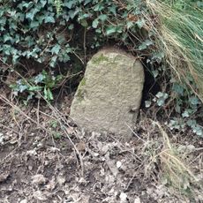 Milestone, Whistley Hill Cross, 10m down road to Dipwell