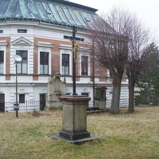 Kříž u kostela svatého Jiří v Jiříkově