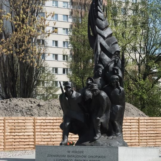 Pomnik Żołnierzy Batalionów Chłopskich i Ludowego Związku Kobiet