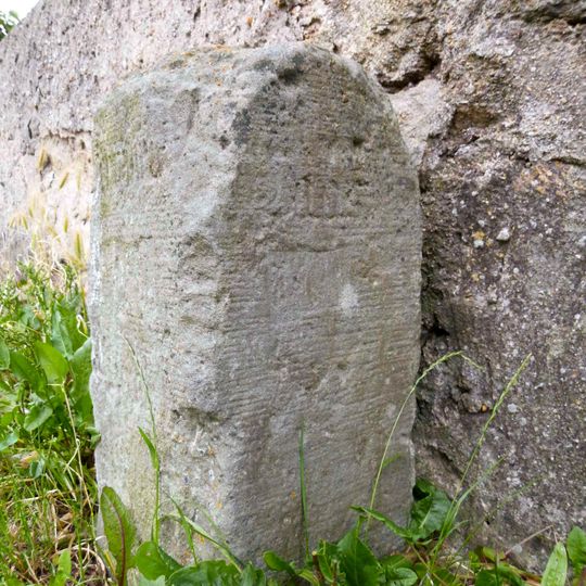 Wegestein Klingenhain