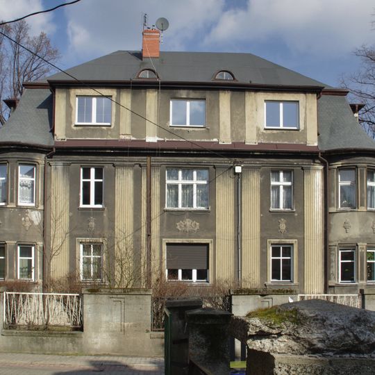 Zespół willowy przy ul. Stanisława Olejniczaka 4 w Bytomiu