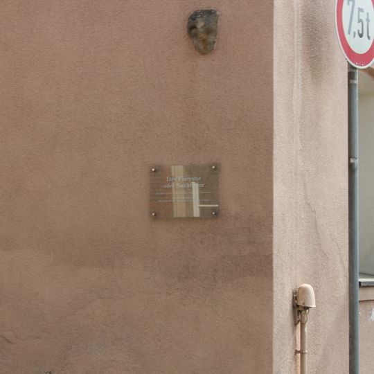 Kopfrelief an Sanktustorstraße 5