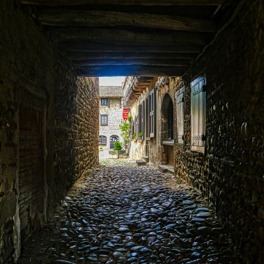 Voie couverte entre la rue des Rondes et la place de la Halle