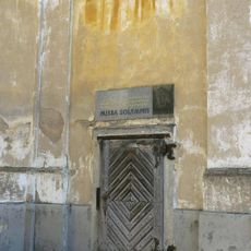 Pamětní deska 1. uvedení Missa Solemnis na kostele svatých Petra a Pavla ve Varnsdorfu