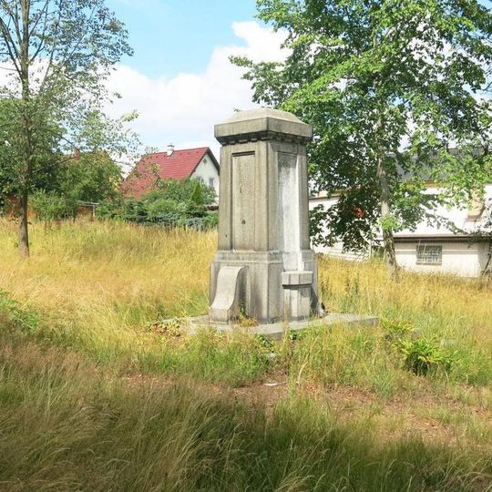 Pomník nejasného účelu v Liberecké ulici ve Frýdlantu