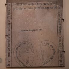 Plaque commémorative de la fondation de la maison-Dieu à Plombières-lès-Dijon